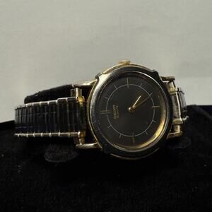 Vintage Seiko Quartz 2C20-0279 Gold Tone Watch w/ Speidel USA Stretch Band